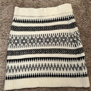 LOFT Black and Cream Patterned Sweater Skirt